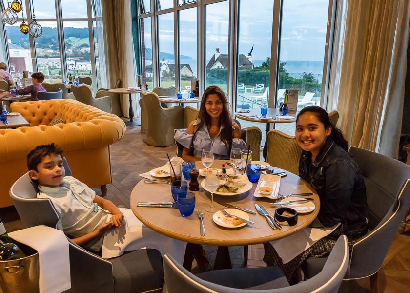 Dinner at "the upper Deck" of Sidmouth Harbour Inn and the views of Sidmouth Bay outside. We adjust finished the oysters and the tempura.