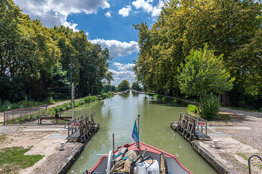 We continued east from Moissac and passed this aqueduct over the river Tarn