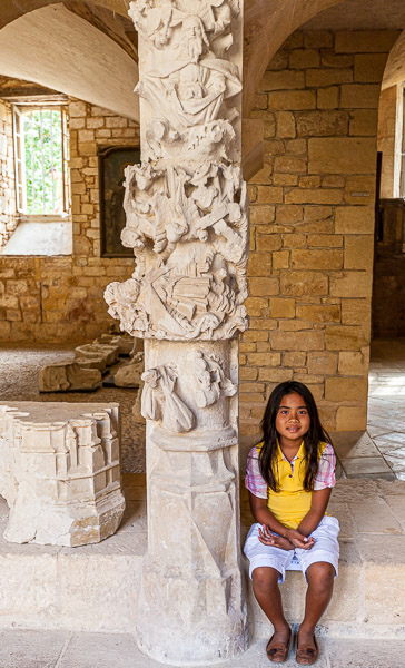 Mikee at one of the bautifully carved pillars