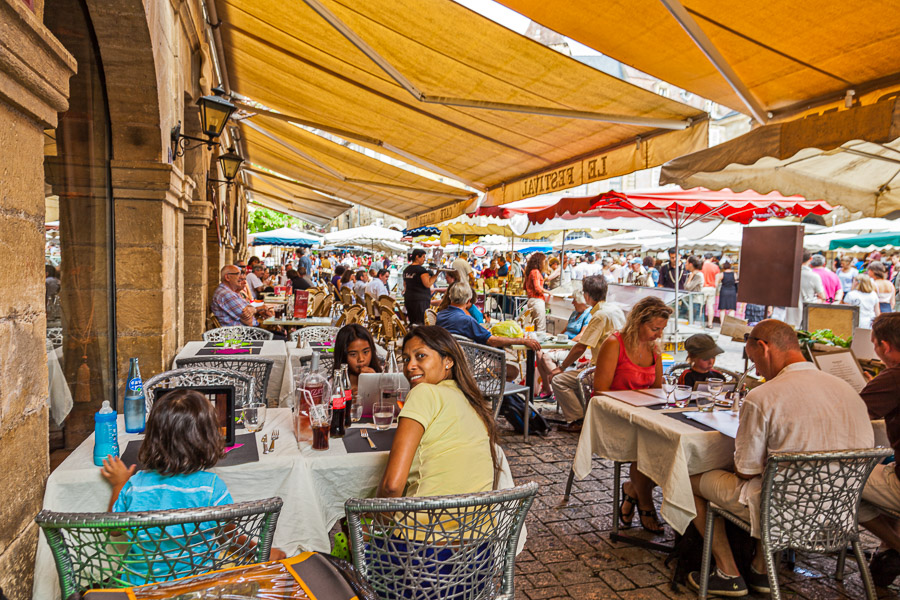 Lunch in Sarlat. Outside the restaurant the market is in full swing