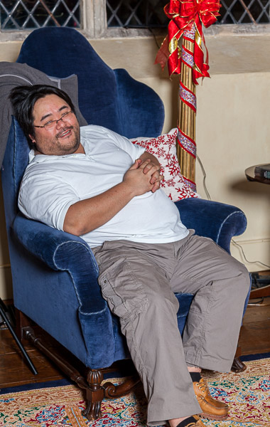 While Magnus relaxed and looked on