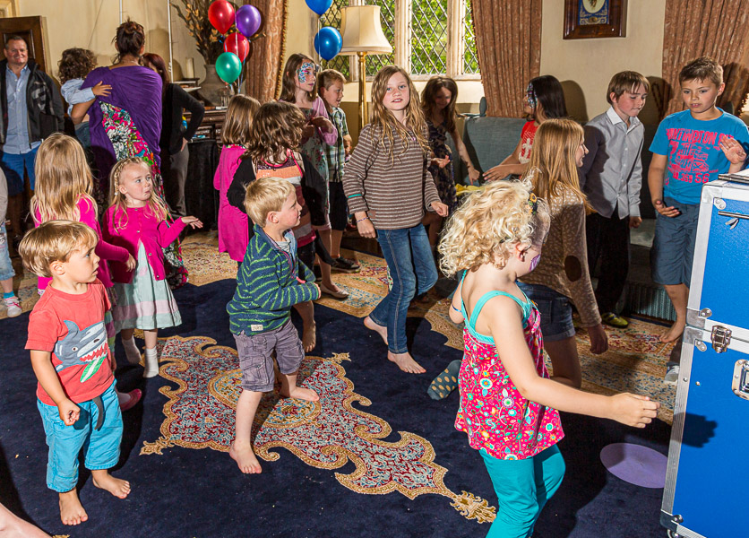 After the magician’s show, the children went dancing