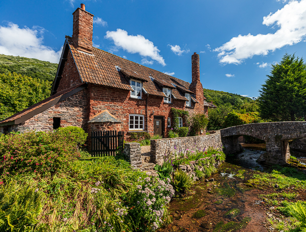 another view of the same cottage and bridge