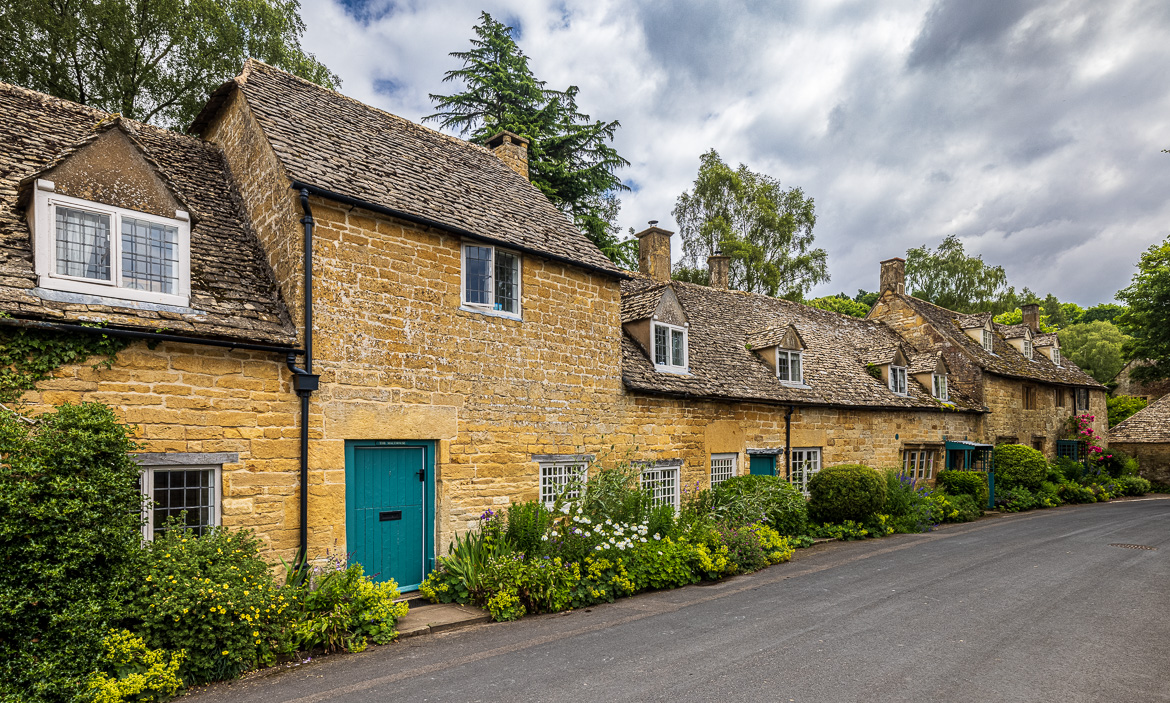 Snowshill village with another typical row of cottages